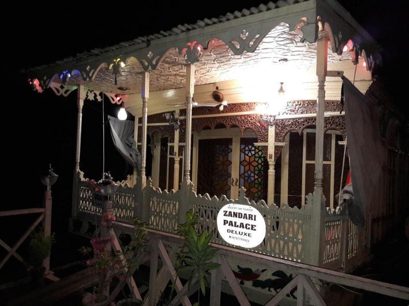 Peacock Houseboats Hotel Srinagar  Bagian luar foto